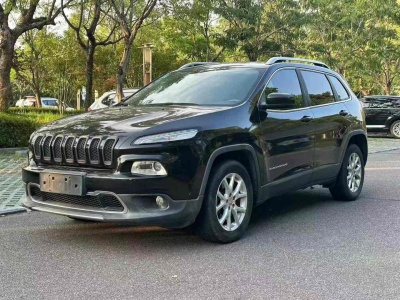 2018年1月 Jeep 自由光 2.0L 优越版图片