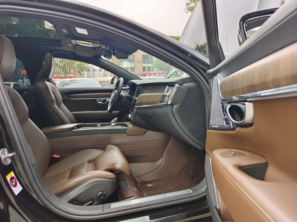 沃爾沃 S90  2022款 B5 智遠(yuǎn)豪華版圖片
