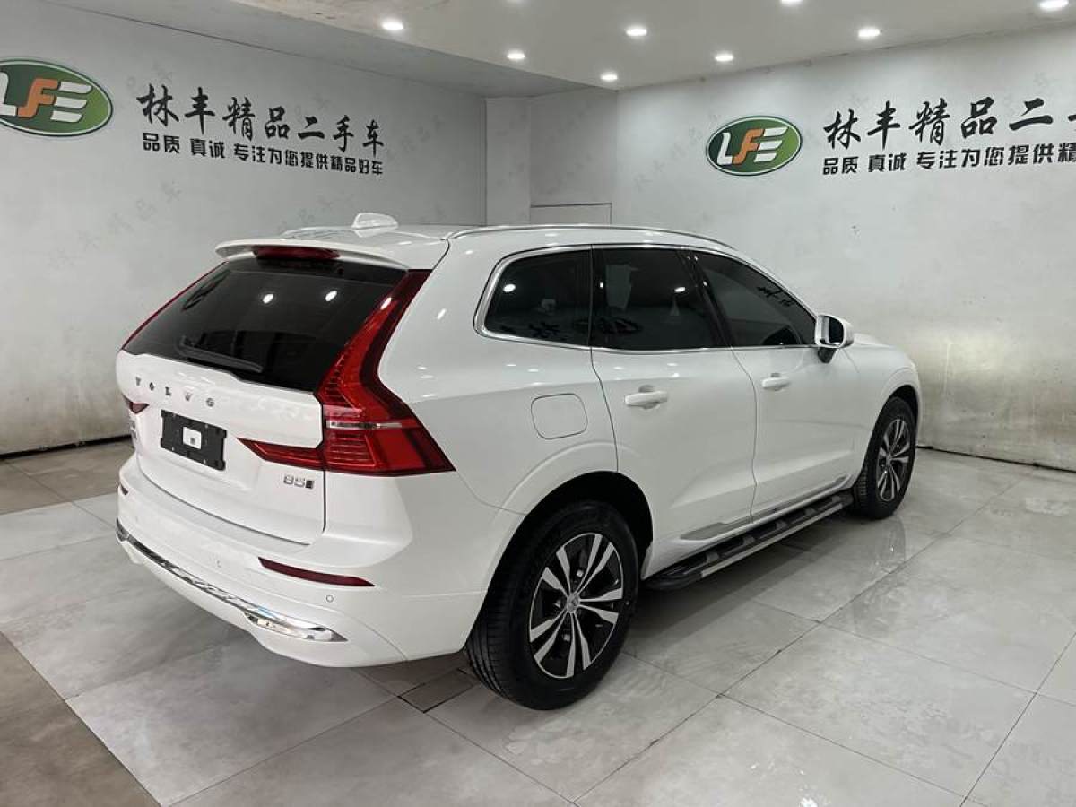 沃爾沃 XC60  2024款 B5 四驅(qū)智逸豪華版圖片