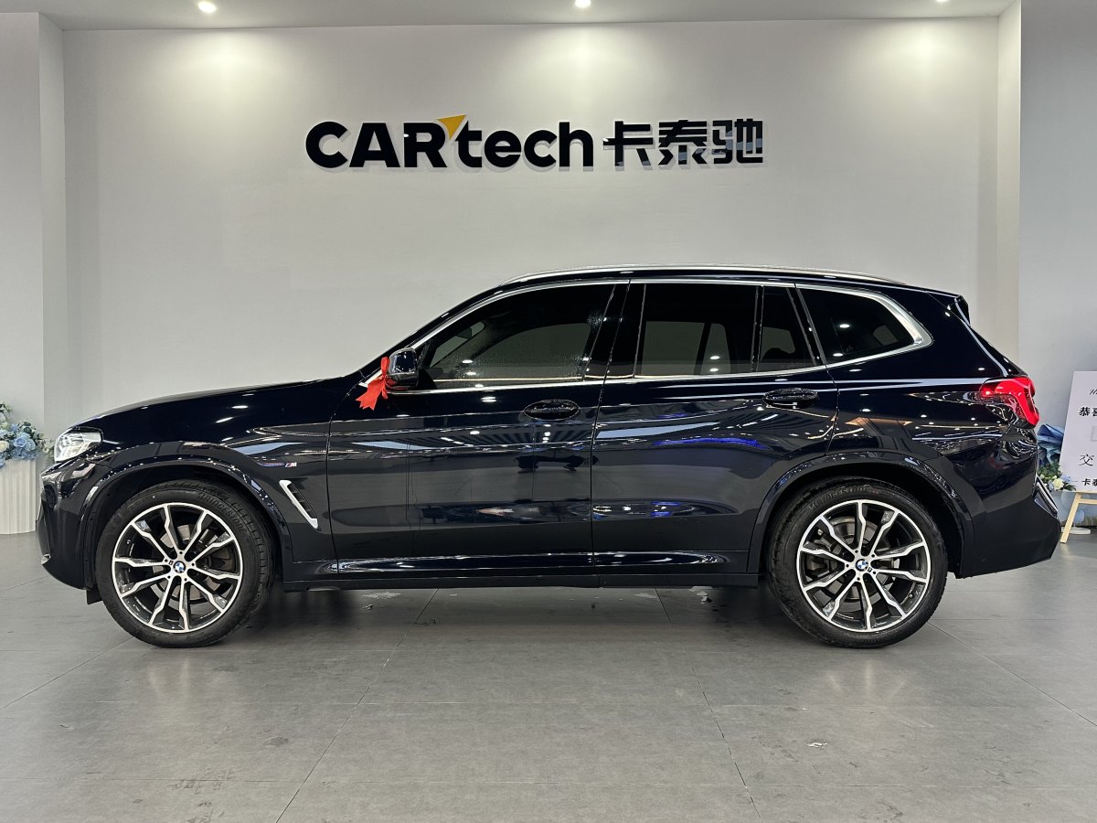 寶馬 寶馬X3  2022款 xDrive30i 領(lǐng)先型 M曜夜套裝圖片