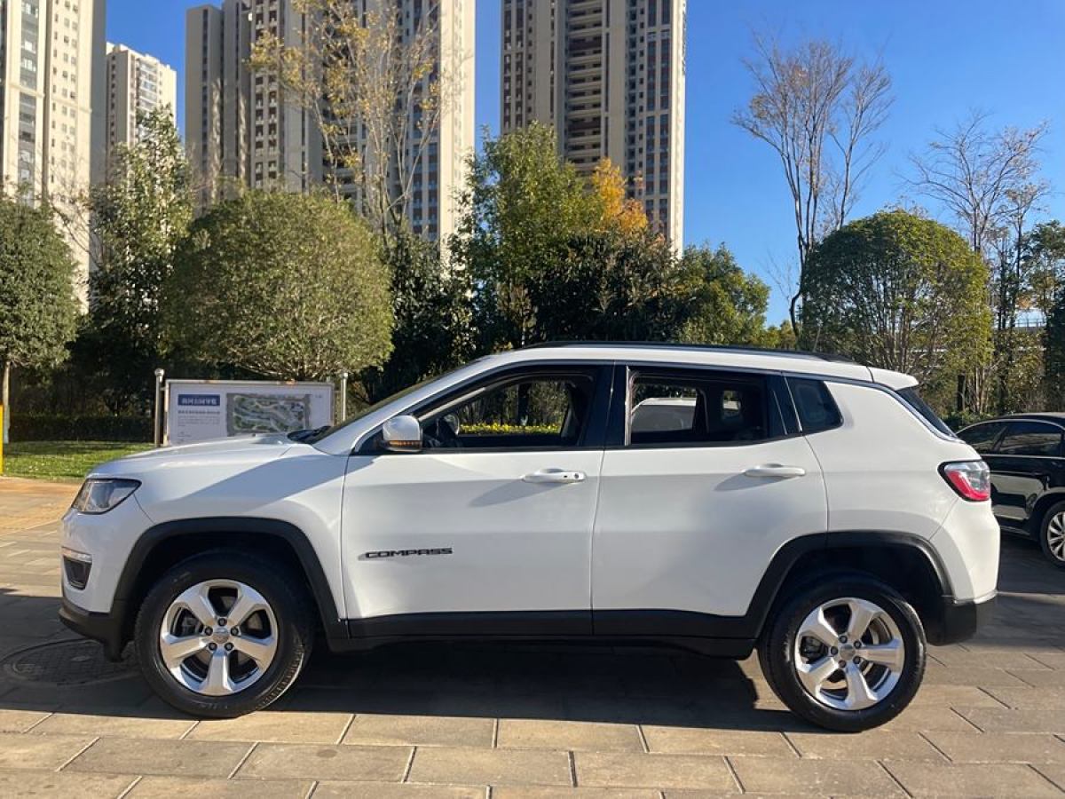 Jeep 指南者  2019款 200T 自動家享四驅(qū)-互聯(lián)大屏版圖片