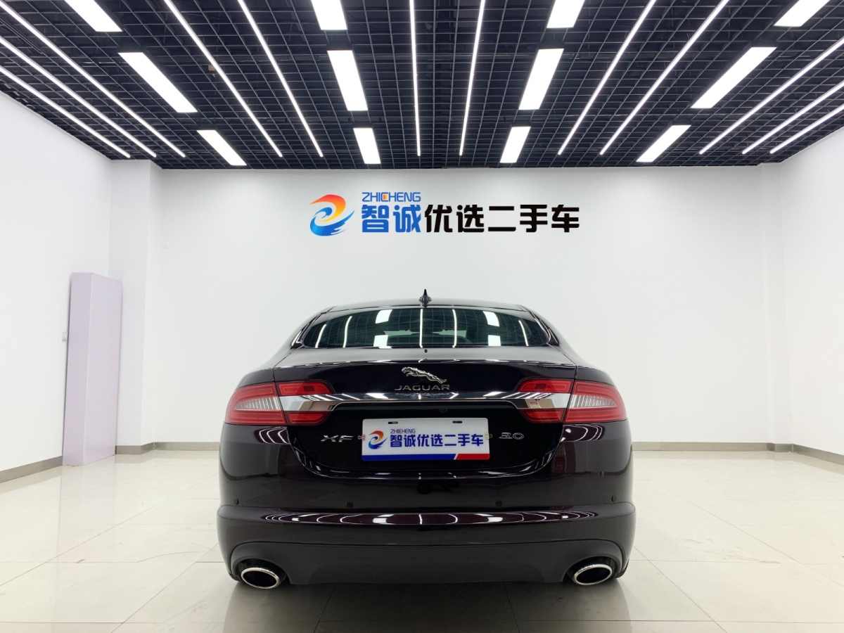 捷豹 XF  2015款 XF 2.0T 豪華版圖片