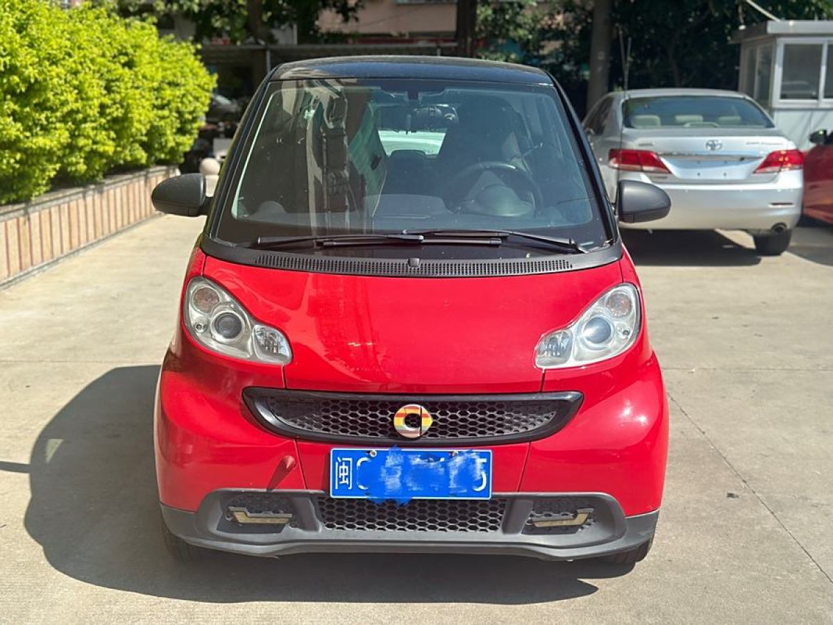 2013年10月smart fortwo  2013款 1.0 MHD 新年特別版