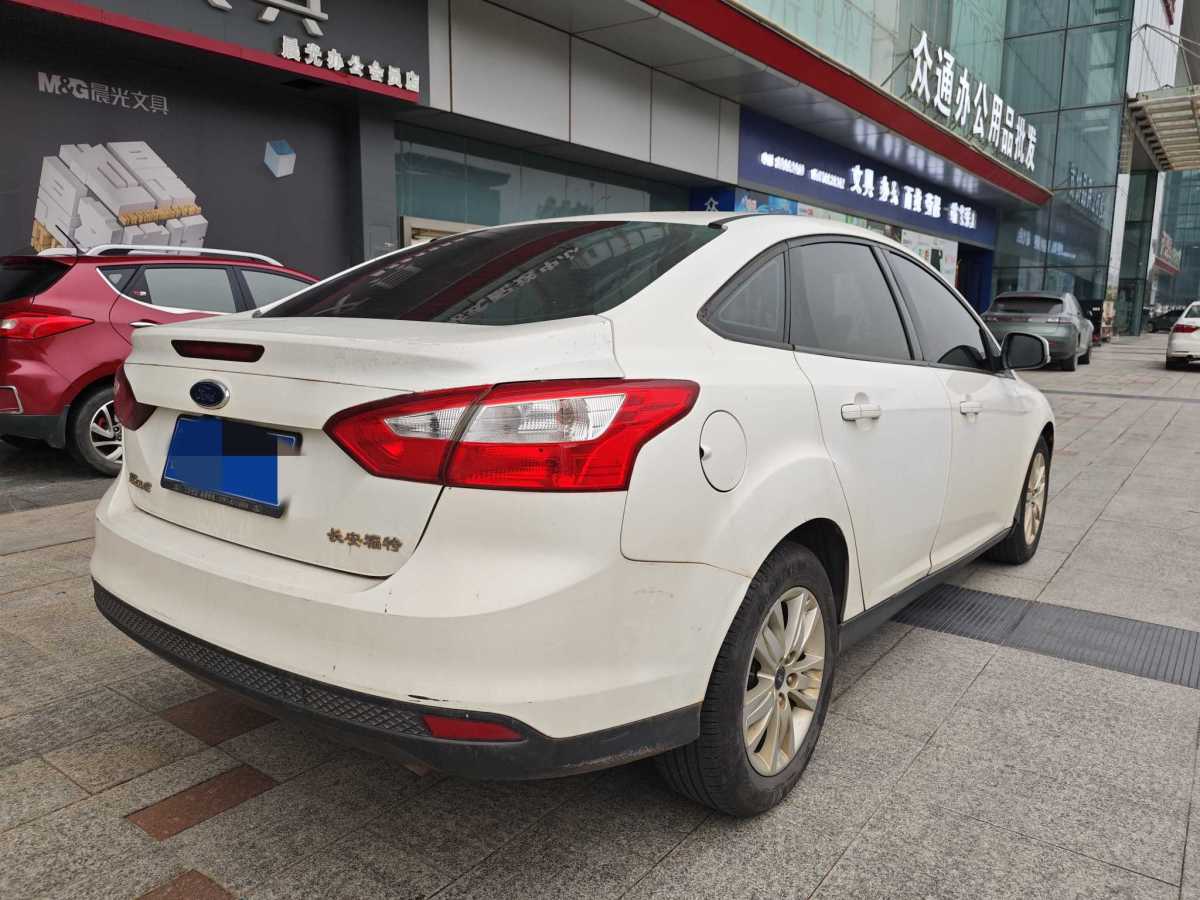 福特 ?？怂? 2012款 三廂 1.6L 自動風(fēng)尚型圖片