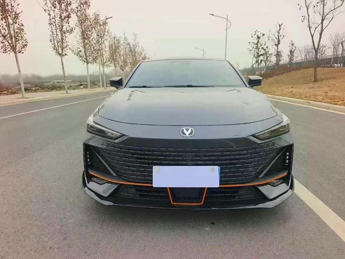 長安 長安UNI-V  2022款 1.5T 運動版圖片