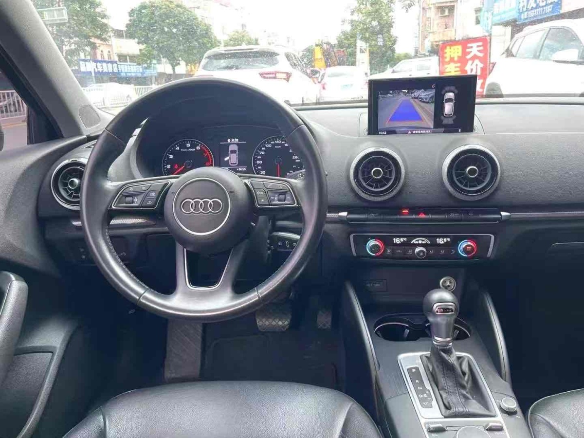 奧迪 奧迪A3  2019款 Sportback 35 TFSI 風(fēng)尚型 國(guó)VI圖片