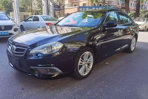 D70 北汽紳寶 性能版 1.8T 尊享版