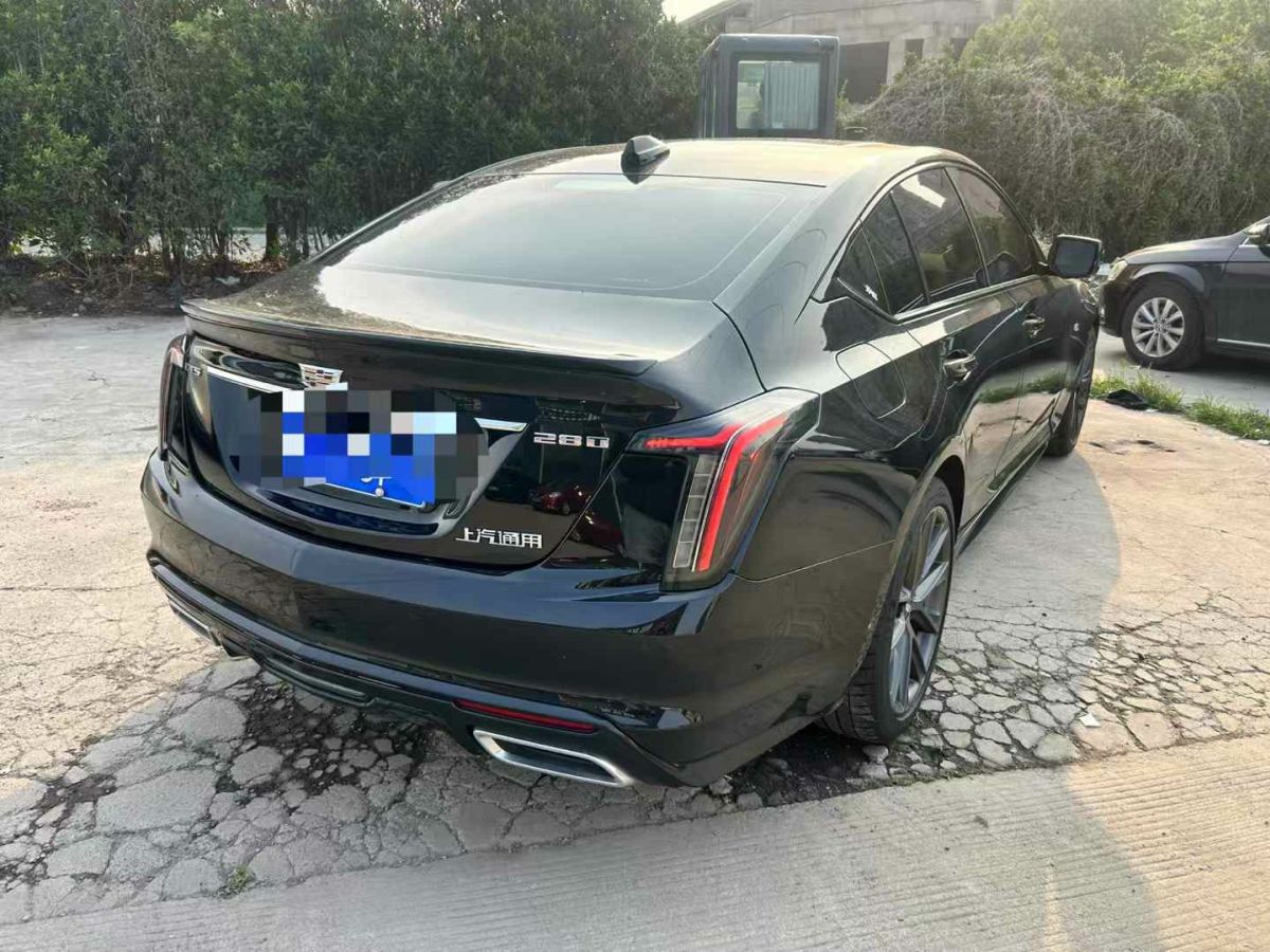 凱迪拉克 XT6  2021款 2.0T 七座兩驅(qū)豪華型圖片