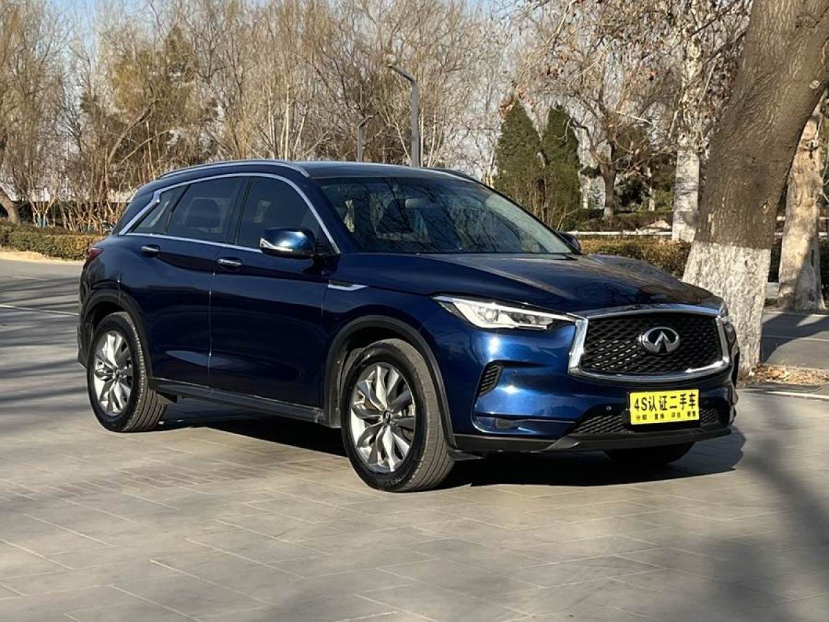 英菲尼迪 QX50  2020款 改款 2.0T 兩驅(qū)時尚版圖片