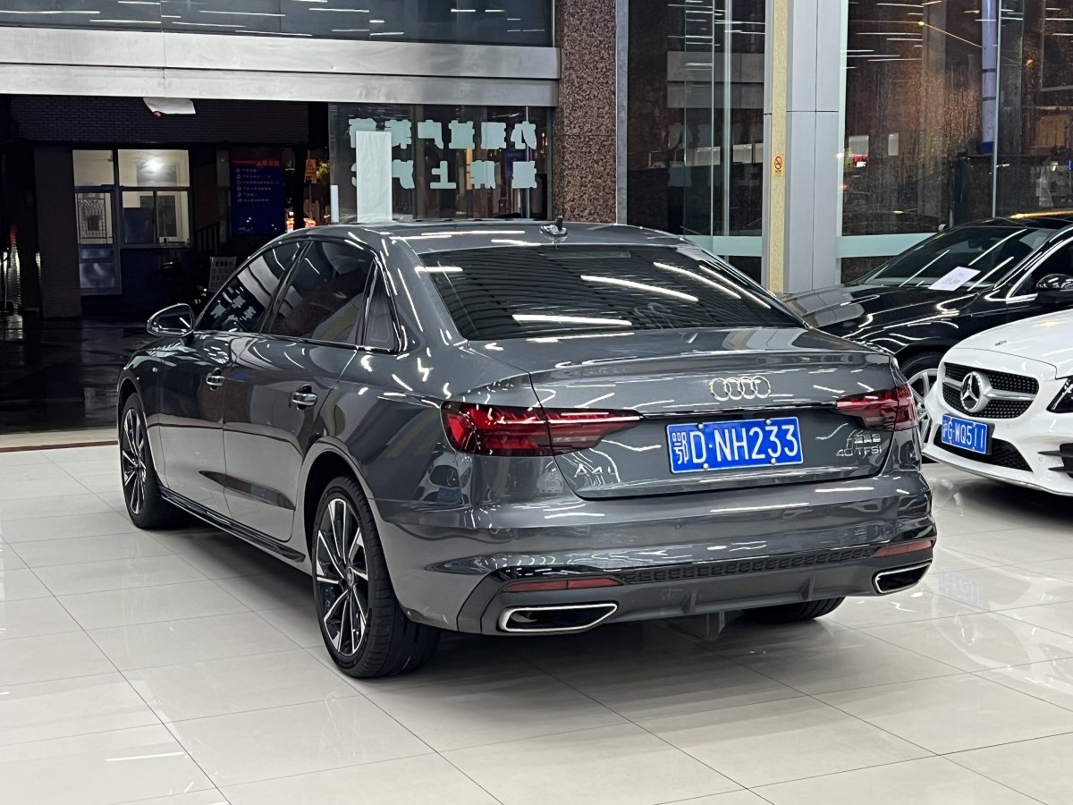 奧迪 奧迪A4L  2023款 40 TFSI 豪華動感型圖片