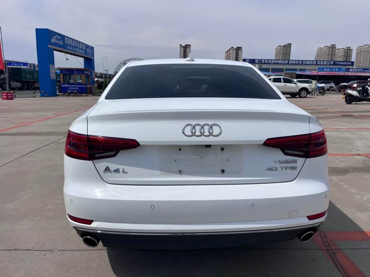 奧迪 奧迪A4L  2017款 Plus 40 TFSI 時(shí)尚型圖片