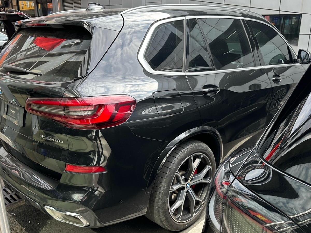 宝马 宝马X5  2022款 xDrive 40Li 尊享型M运动套装图片