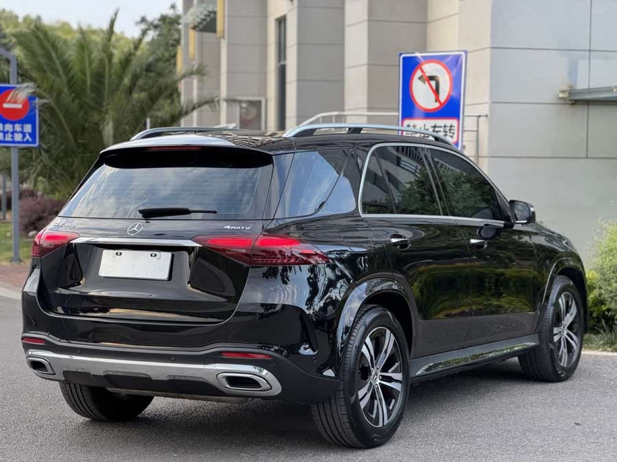 奔馳 奔馳GLE  2024款 改款 GLE 350 4MATIC 時尚型圖片