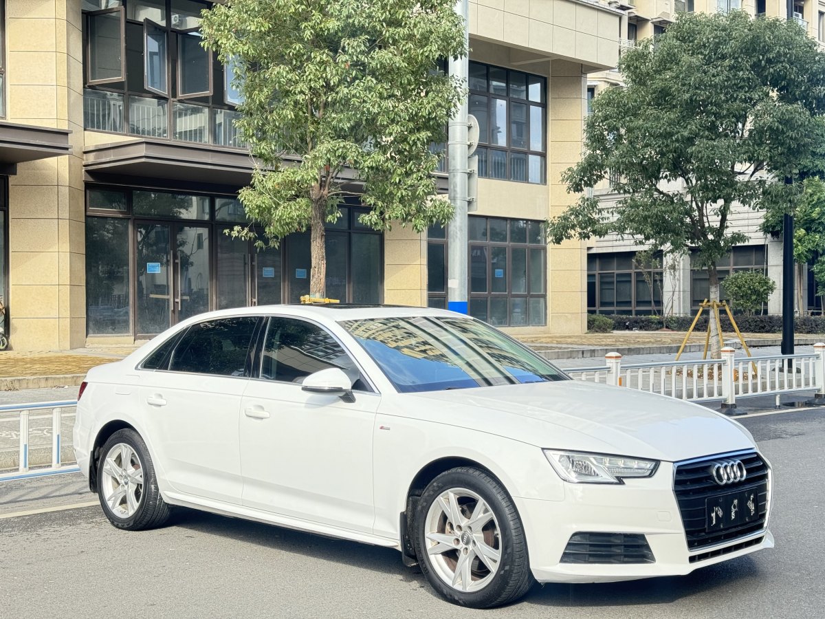 奧迪 奧迪A4L  2018款 30周年年型 40 TFSI 進取型圖片