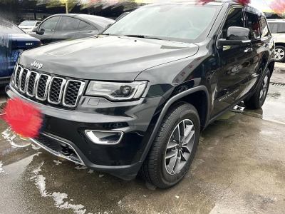 2020年8月 Jeep 大切諾基(進口) 3.0L 專業(yè)導(dǎo)航版圖片