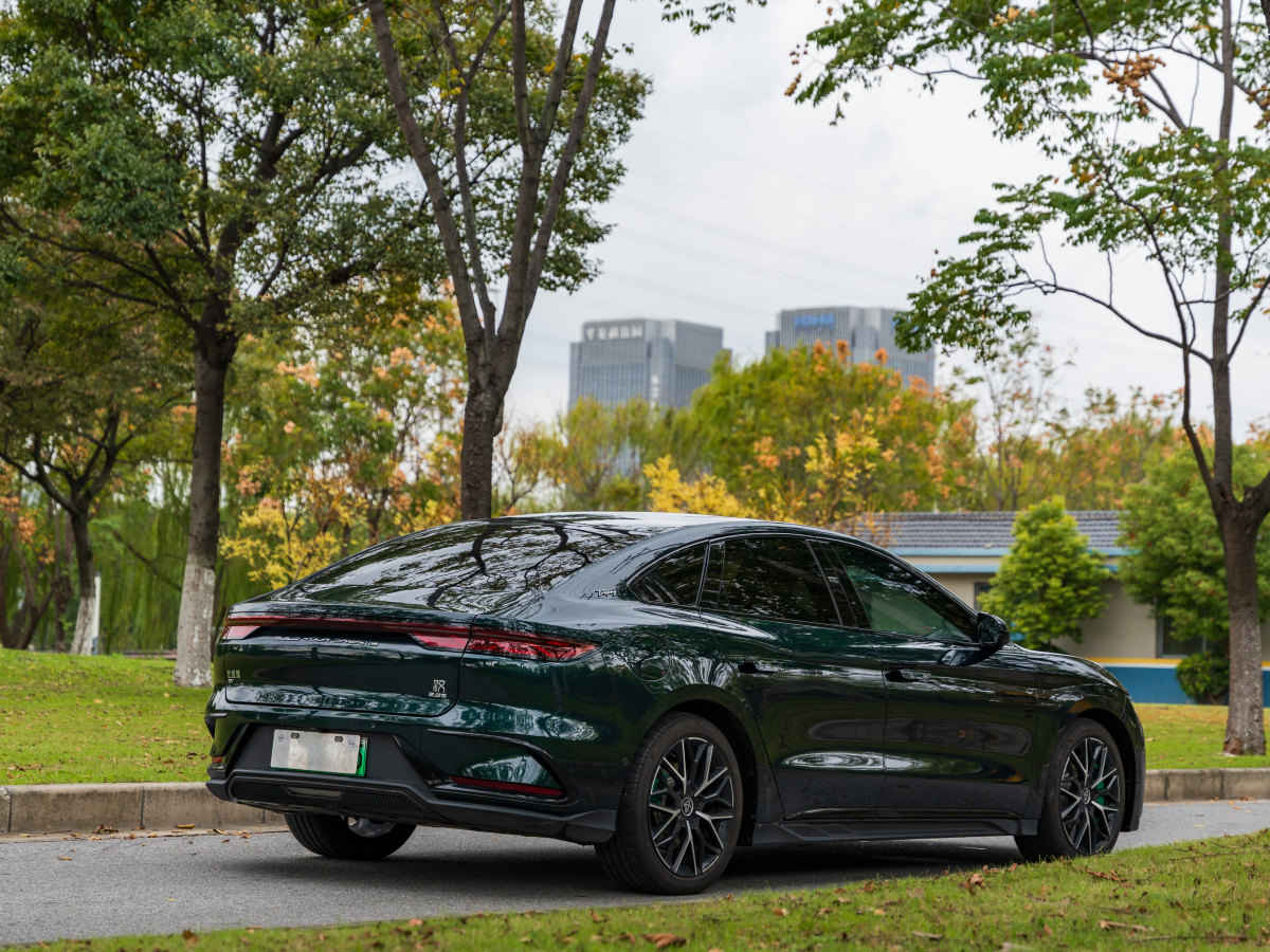 比亞迪 漢  2022款 EV 610KM四驅(qū)千山翠限量版圖片