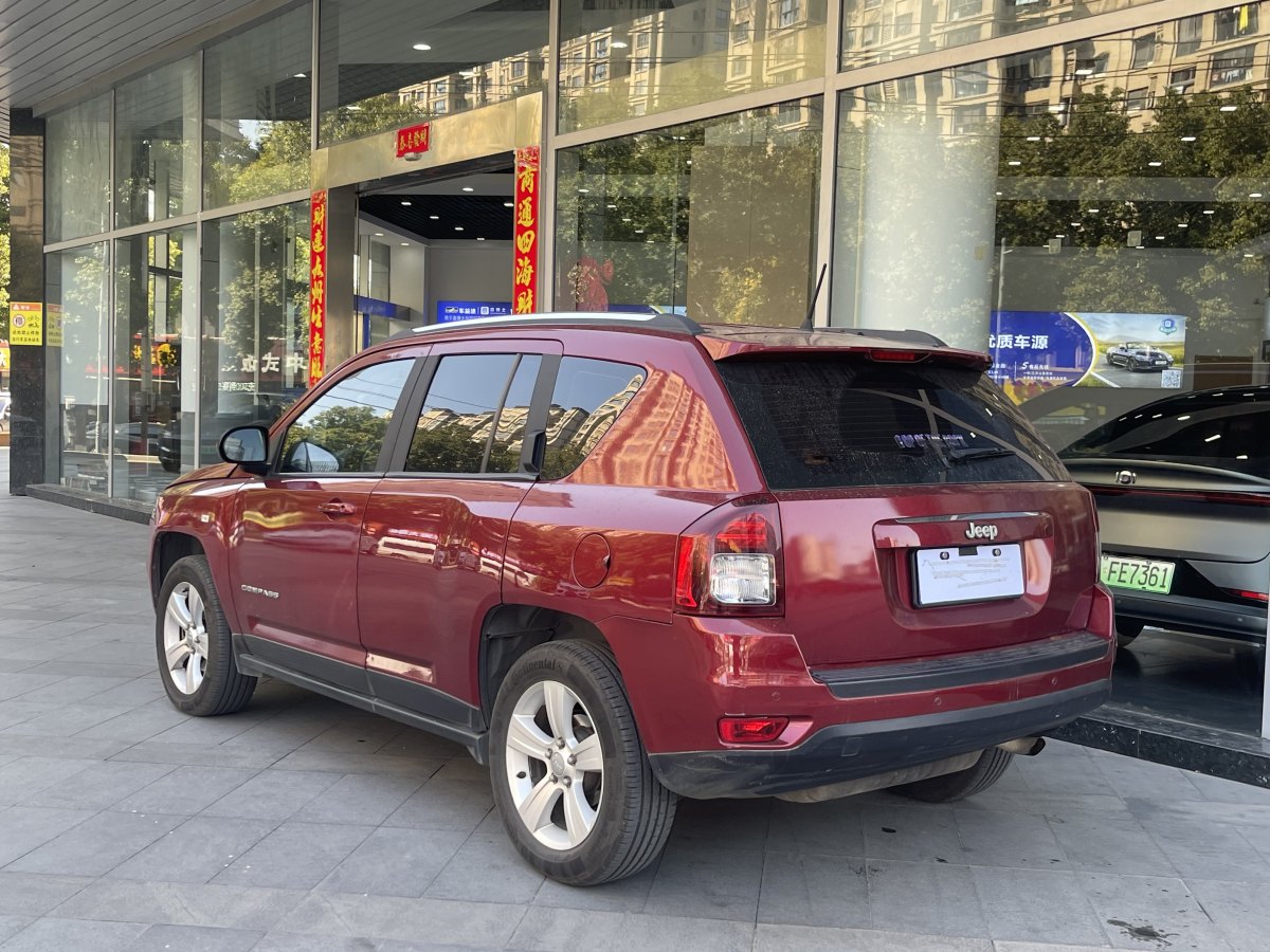 Jeep 指南者  2014款 2.0L 兩驅運動版圖片