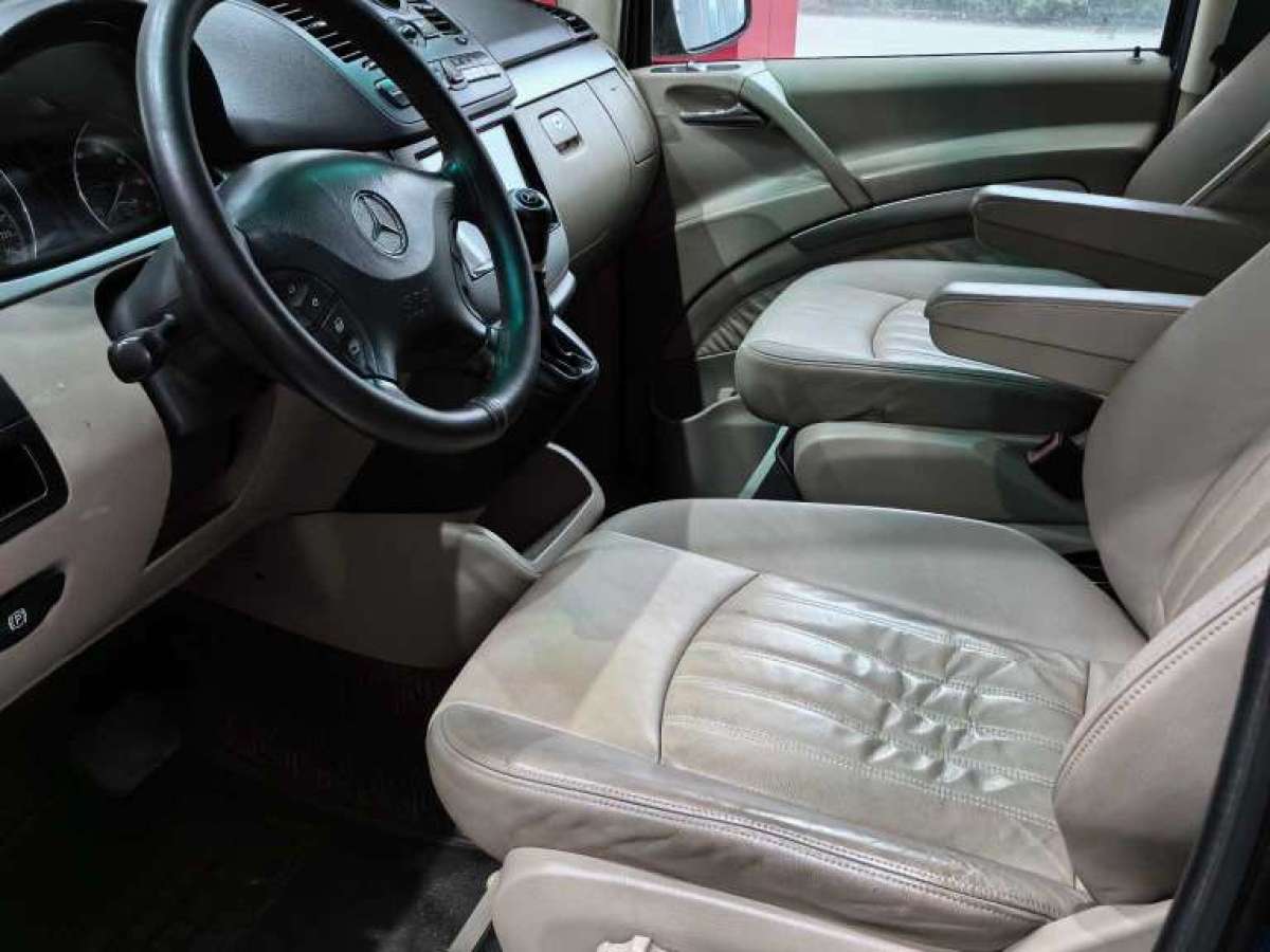 奔驰 唯雅诺  2010款 2.5L 豪华版图片