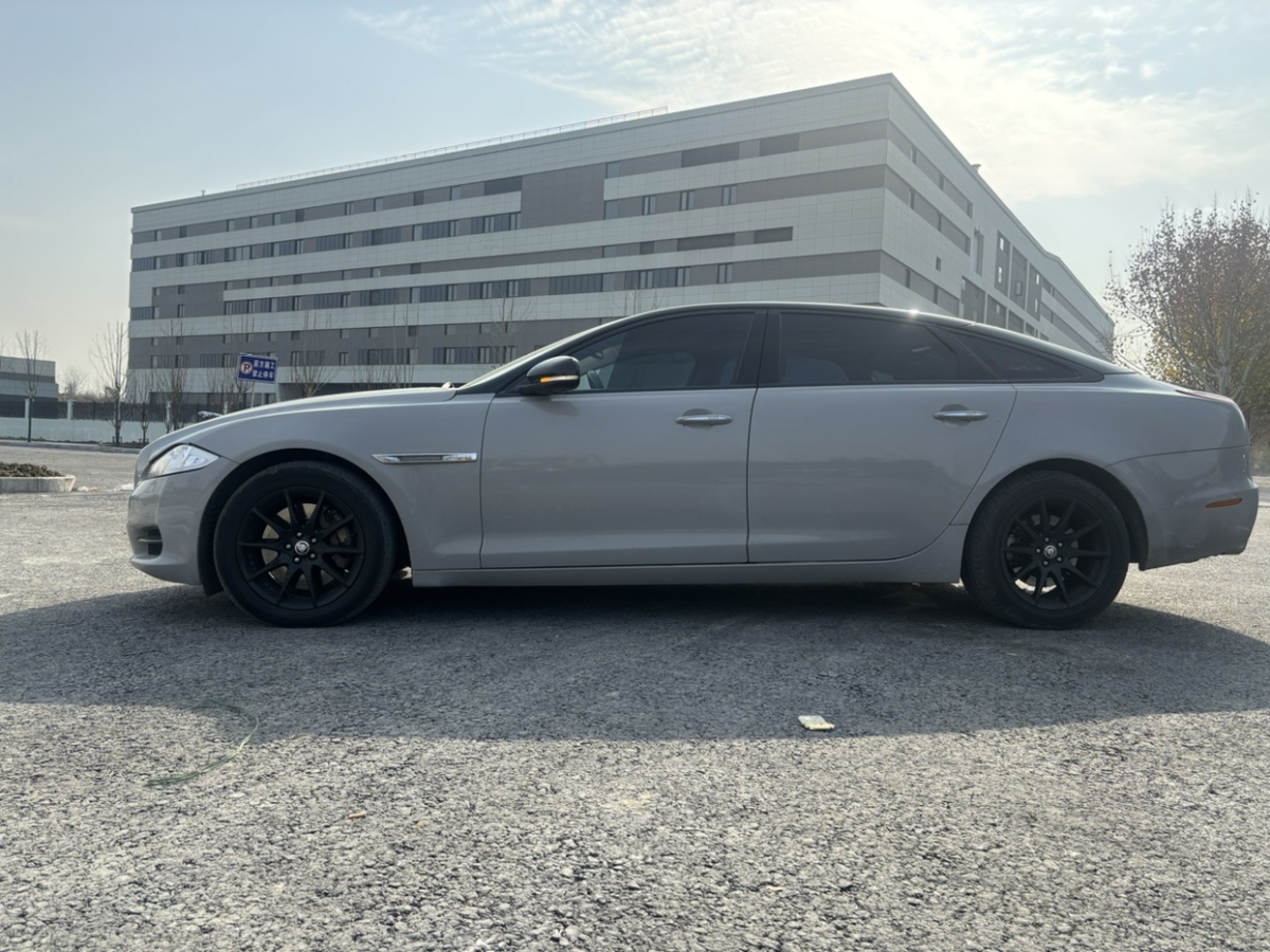 捷豹 XJ  2011款 XJL 3.0 全景商務(wù)版圖片