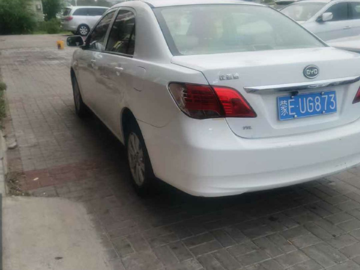 比亞迪 L3  2012款 1.5L 手動尊貴型圖片