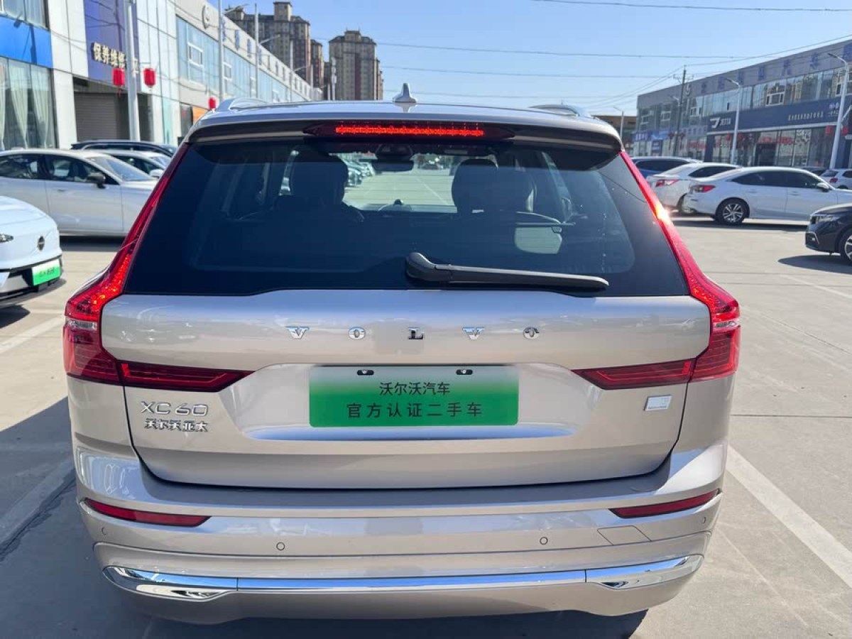 沃爾沃 XC60新能源  2024款 T8 插電混動(dòng) 長(zhǎng)續(xù)航四驅(qū)智雅豪華版圖片