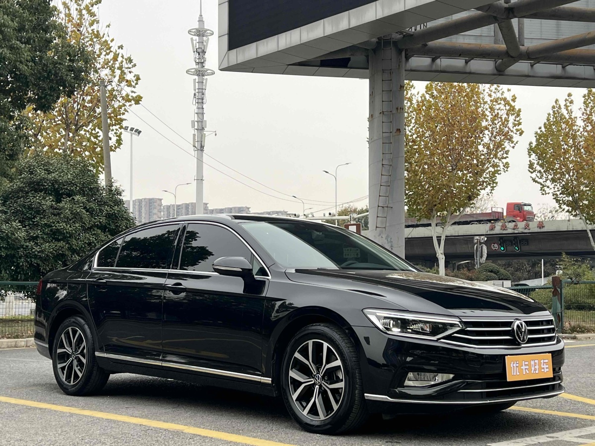 大眾 邁騰  2019款  330TSI DSG 領(lǐng)先型 國VI圖片