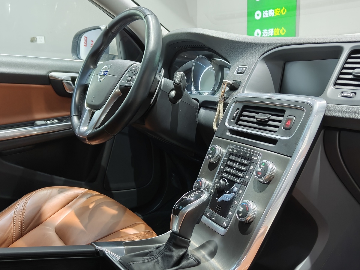 2015年4月沃尔沃 V60  2014款 改款 T5 智雅版