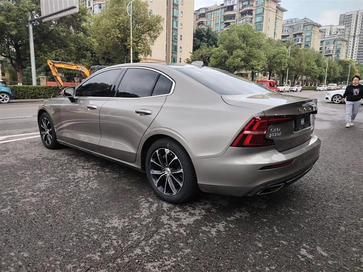 沃爾沃 S60L  2021款 T4 智逸豪華版圖片