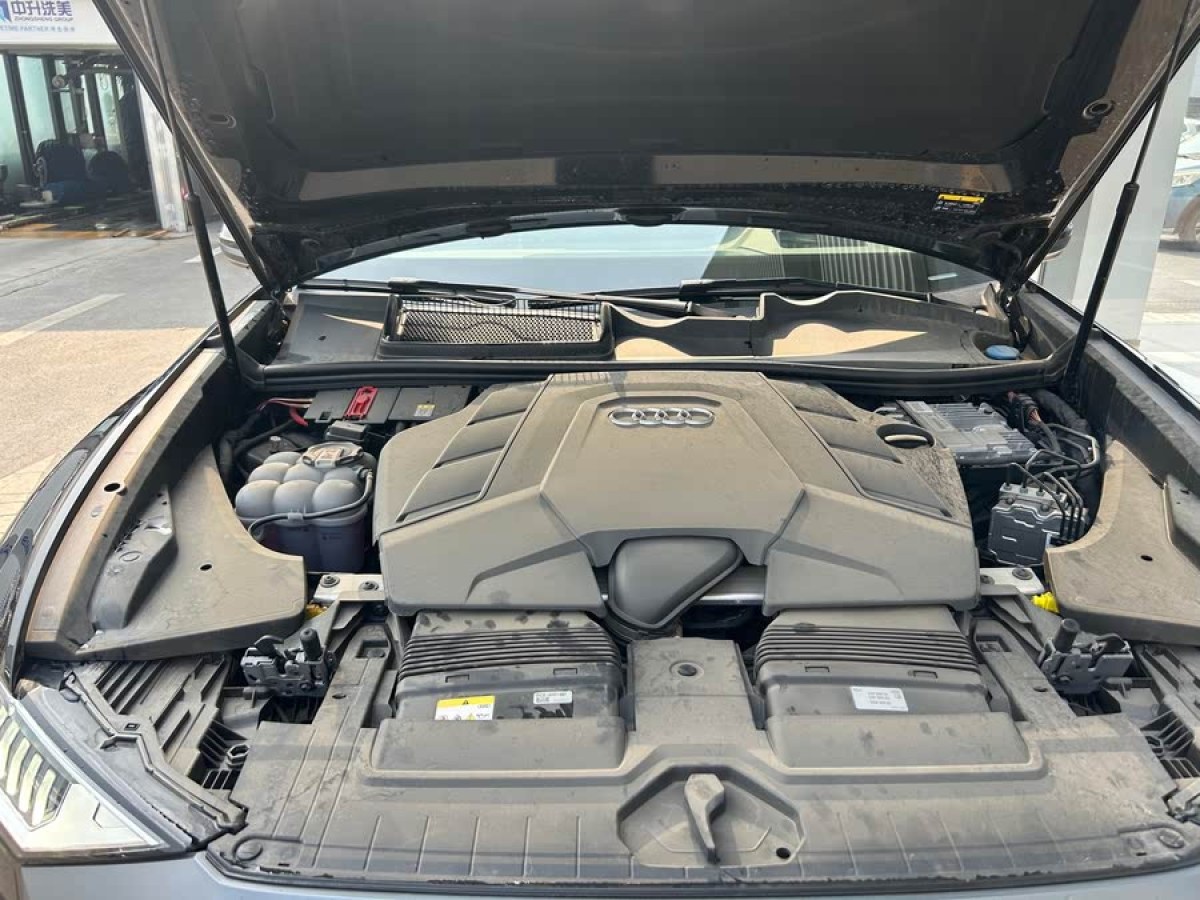 奧迪 奧迪Q8  2023款 55 TFSI 臻選動感型圖片