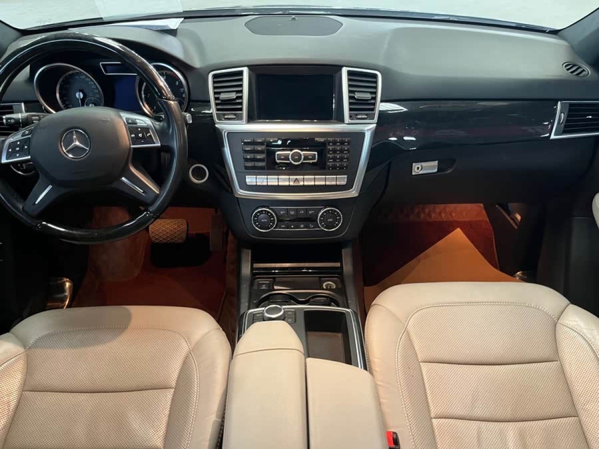 奔馳 奔馳M級  2014款 ML 350 CDI 4MATIC圖片