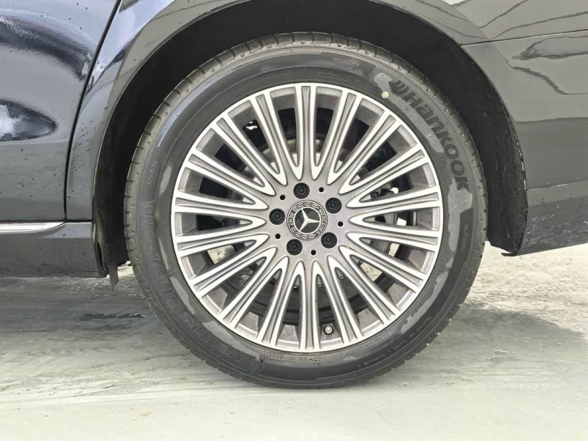 奔馳 奔馳E級(jí)  2023款 改款 E 300 L 豪華型圖片