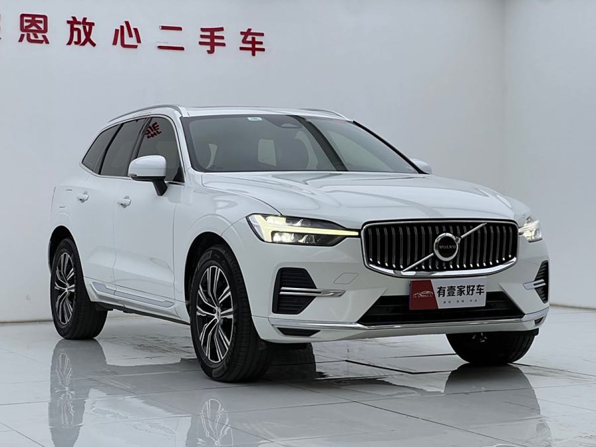 沃爾沃 XC60  2022款 B5 四驅(qū)智遠(yuǎn)豪華版圖片