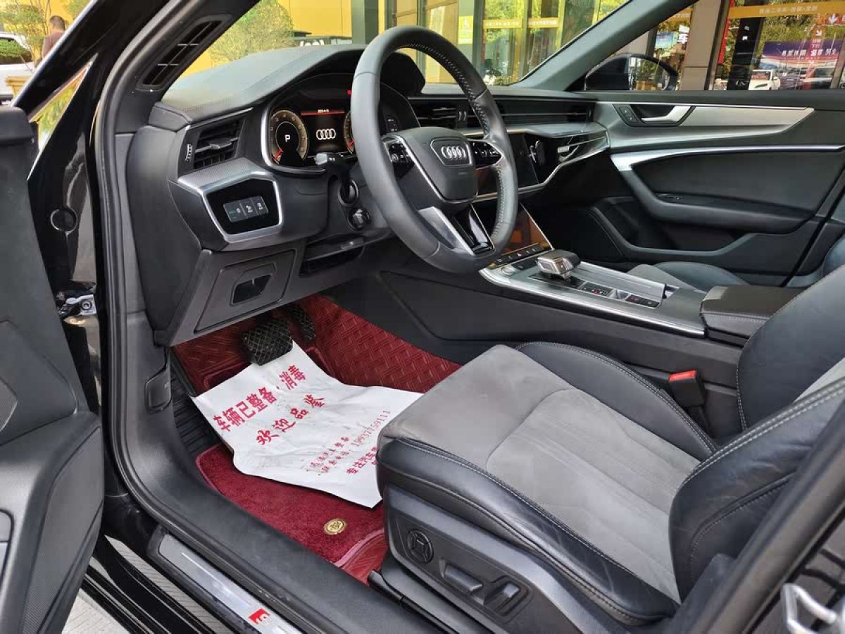 奧迪 奧迪A6L  2020款 45 TFSI quattro 臻選動(dòng)感型圖片