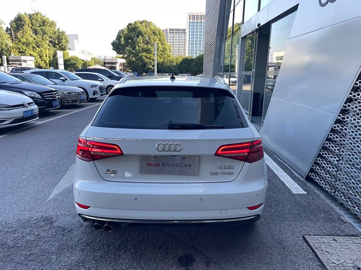 奧迪 奧迪A3  2019款 Sportback 35 TFSI 風(fēng)尚型 國(guó)VI圖片