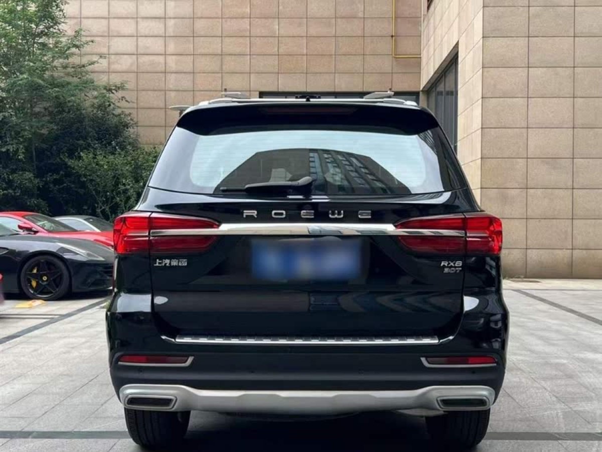 榮威 RX8  2018款 30T 智聯(lián)網(wǎng)兩驅(qū)旗艦版圖片