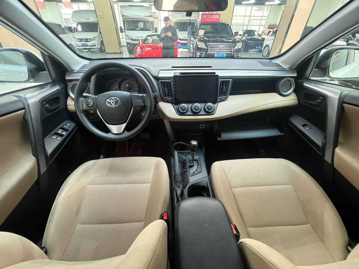 豐田 RAV4  2018款 榮放 2.0L CVT兩驅(qū)風尚版圖片