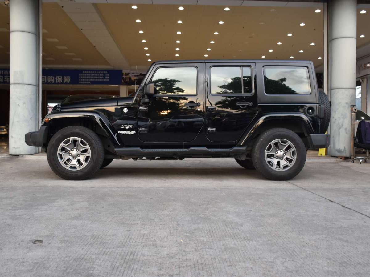 Jeep 牧馬人  2015款 3.0L Sahara 四門舒享版圖片