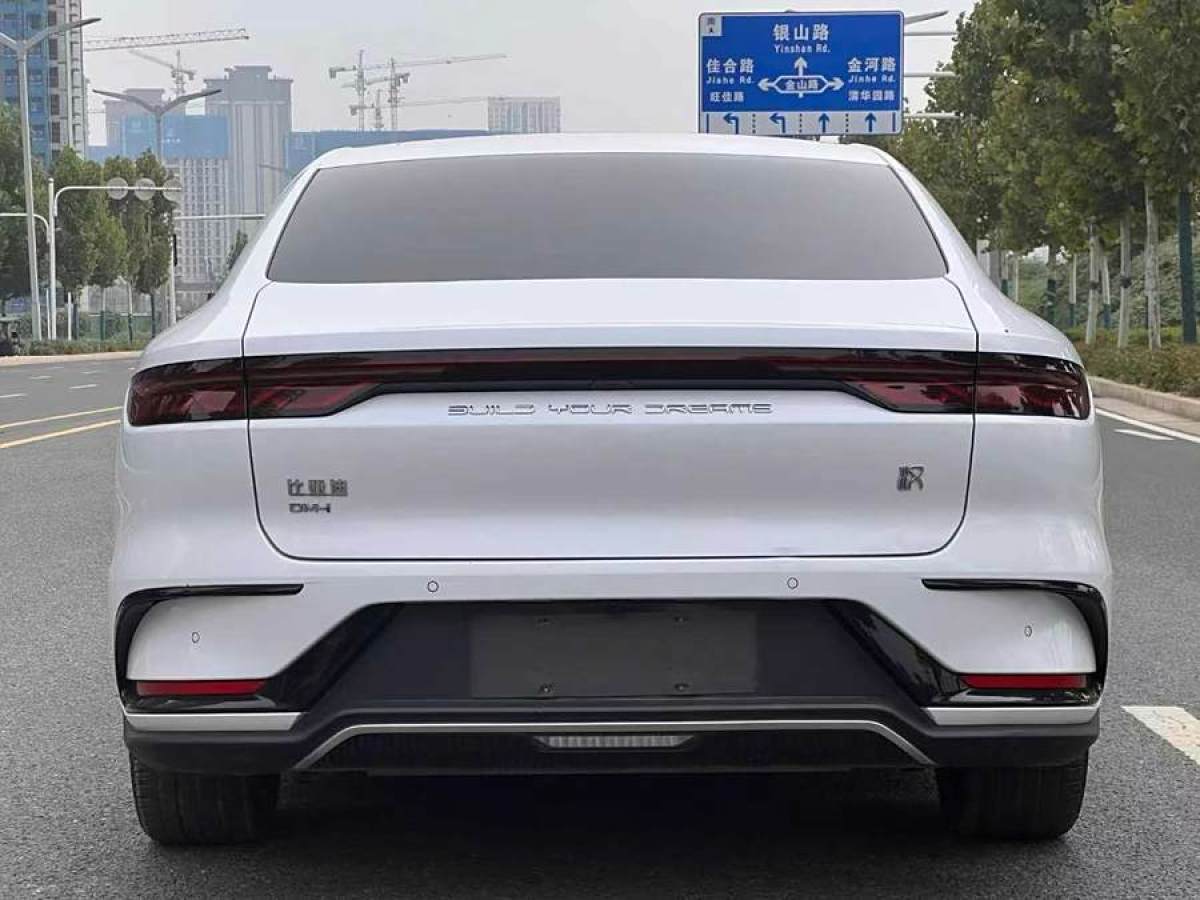 比亞迪 漢  2022款 DM-i 121KM 領(lǐng)航型圖片