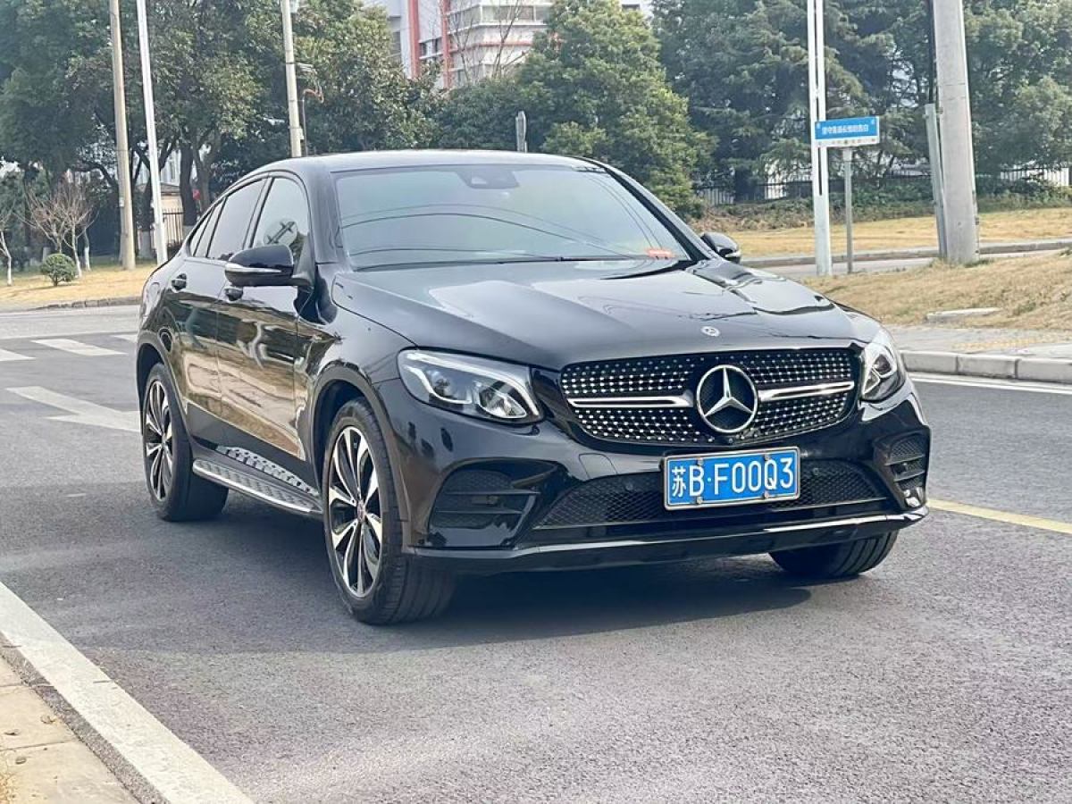 奔馳 奔馳GLC  2022款 改款 GLC 260 4MATIC 轎跑SUV圖片