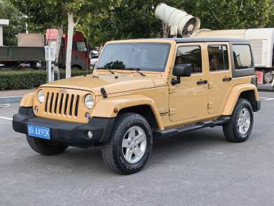 2014年05月 Jeep 牧馬人(進(jìn)口) 3.0L Sahara 四門版圖片