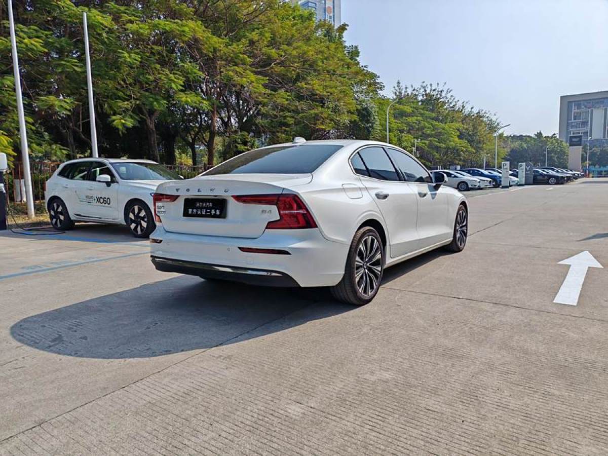 沃爾沃 S60L  2024款 B4 智遠豪華版圖片