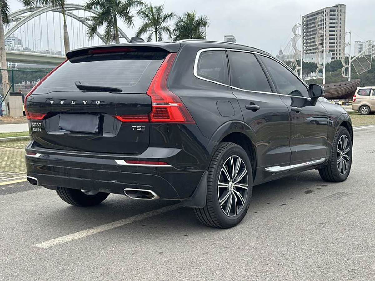 2021年2月沃爾沃 XC60  2021款 T5 四驅(qū)智逸豪華版