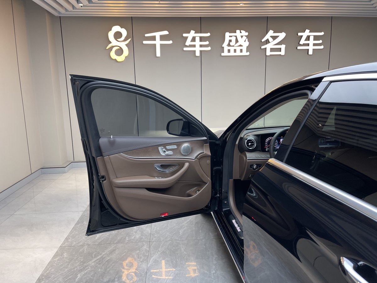 奔馳 奔馳E級  2019款 改款 E 300 L 豪華型圖片