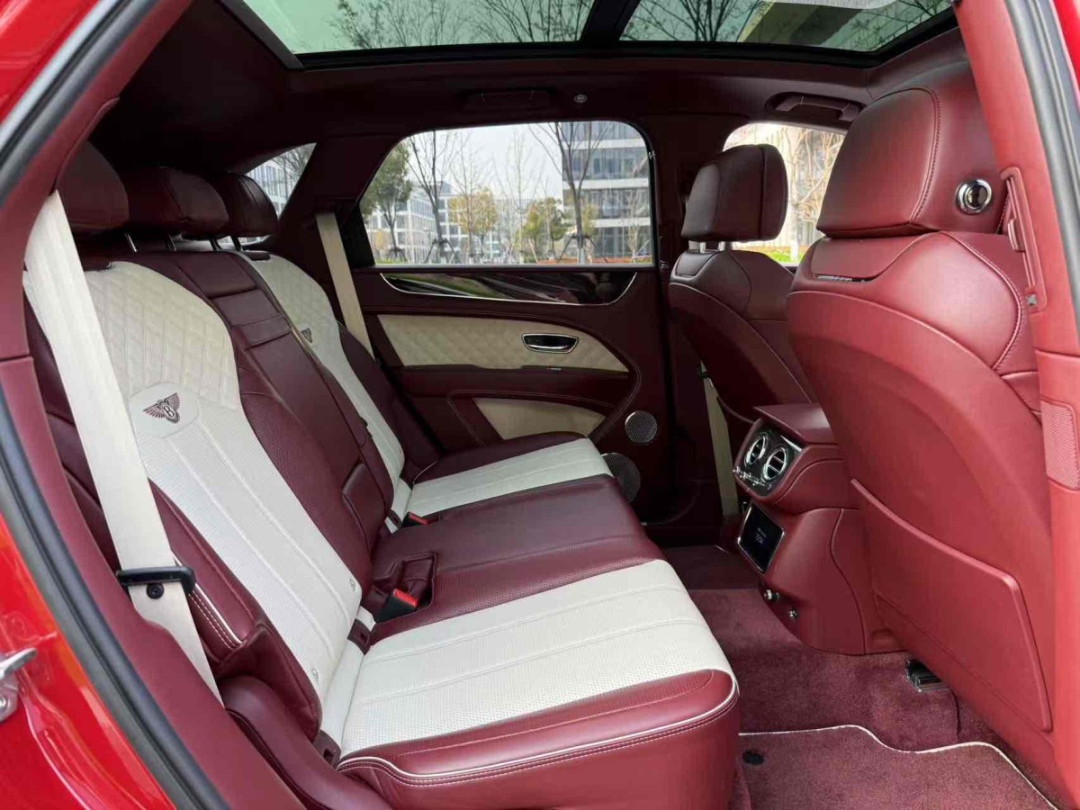 賓利 添越  2022款 4.0T V8圖片
