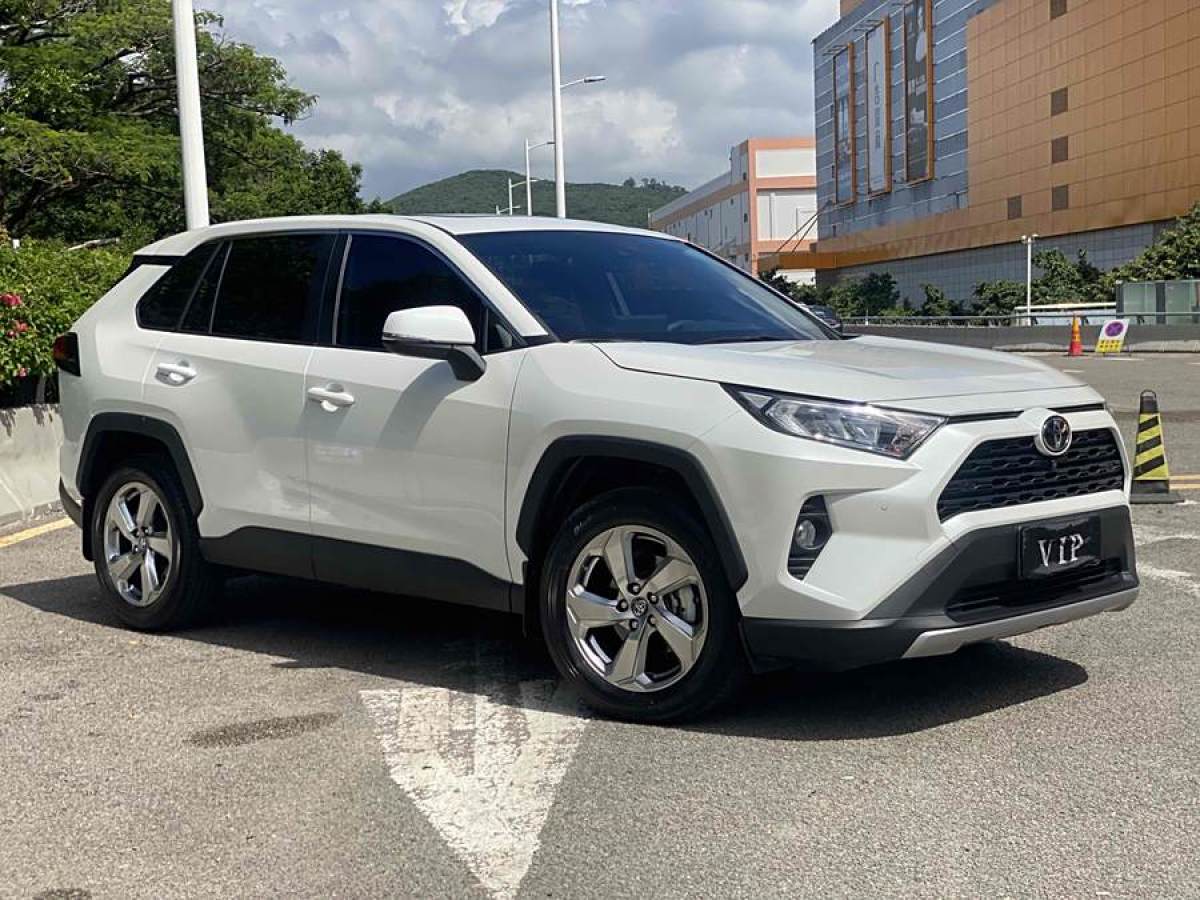 豐田 RAV4榮放  2022款 2.0L CVT兩驅(qū)風尚Plus版圖片