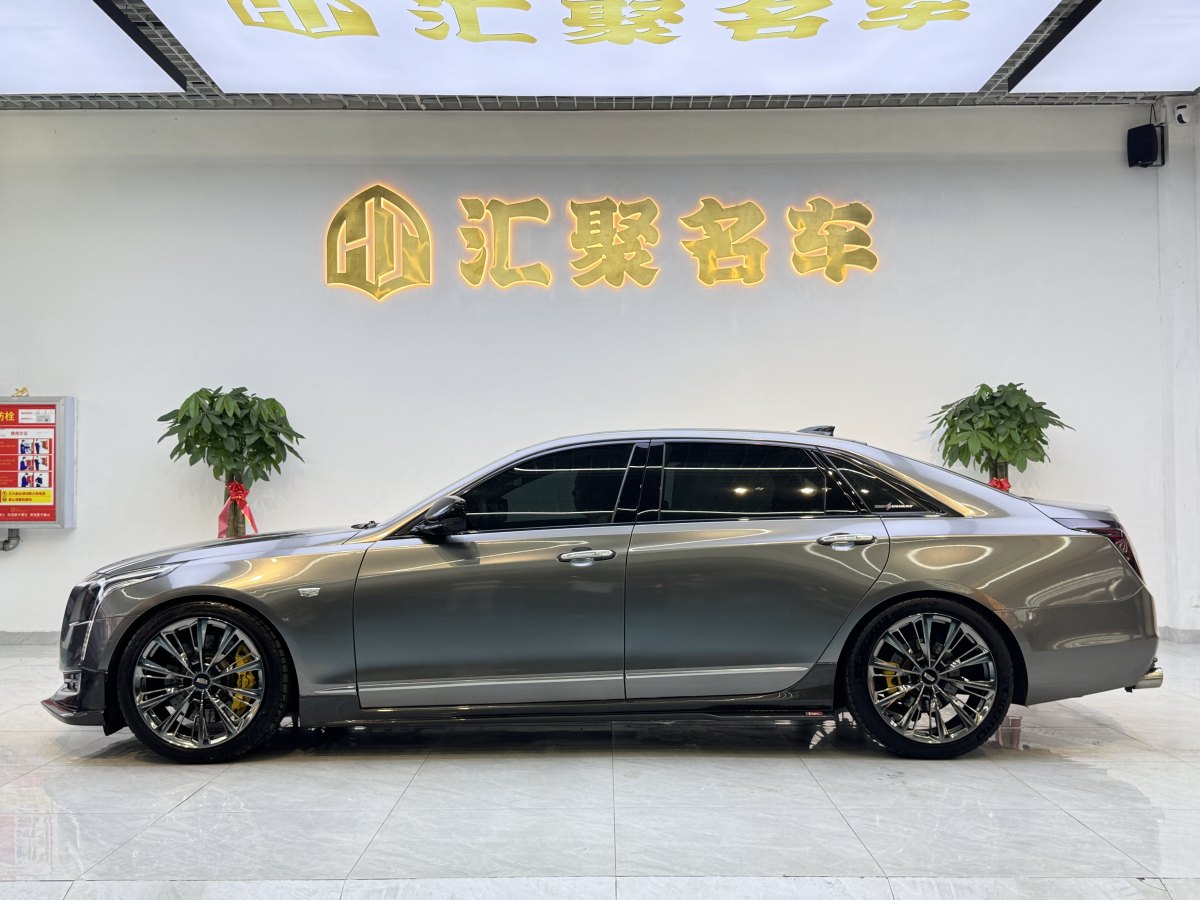 凱迪拉克 CT6  2017款 28T 領(lǐng)先型圖片