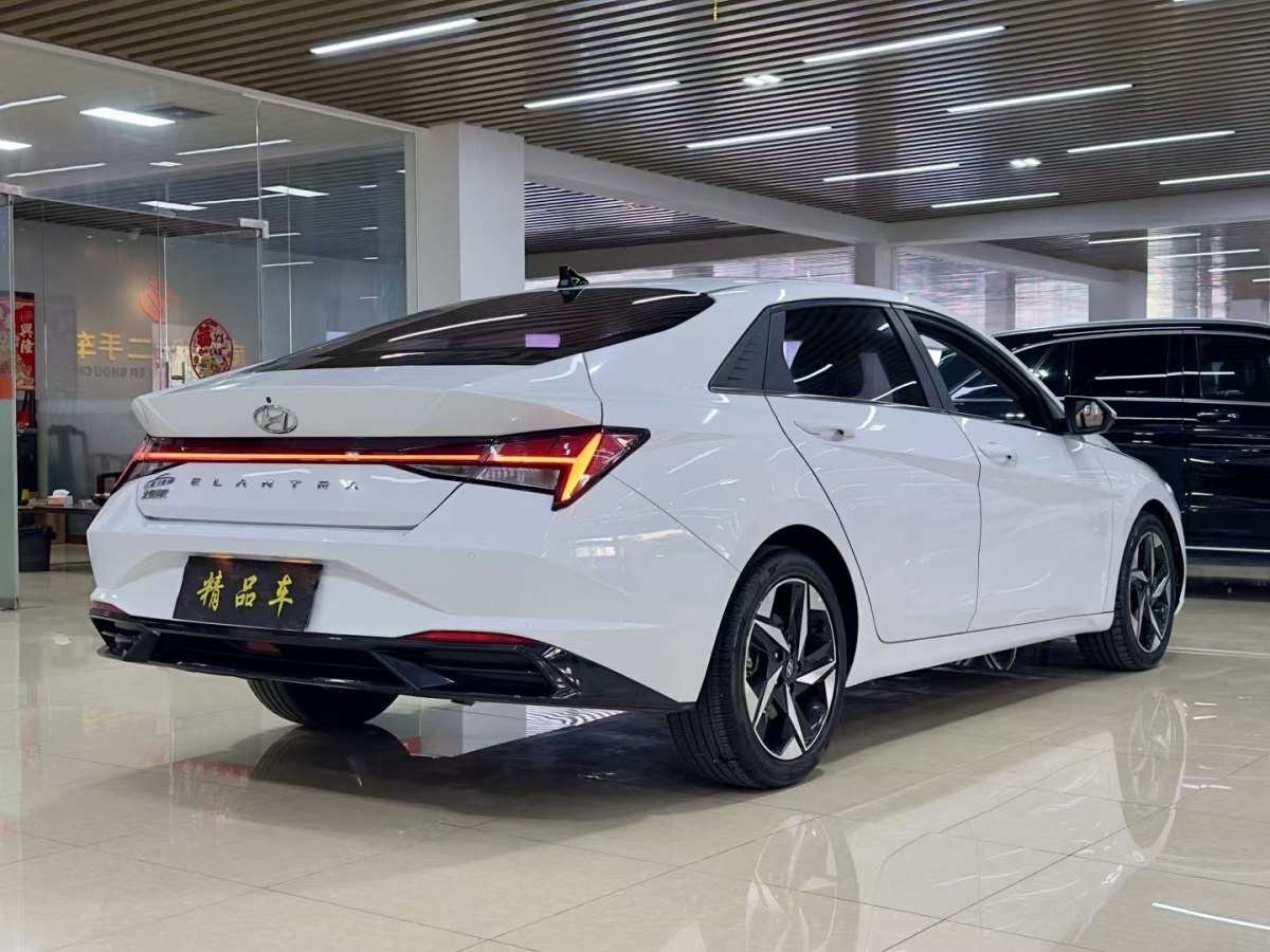 現(xiàn)代 伊蘭特  2021款 1.5L LUX尊貴版圖片