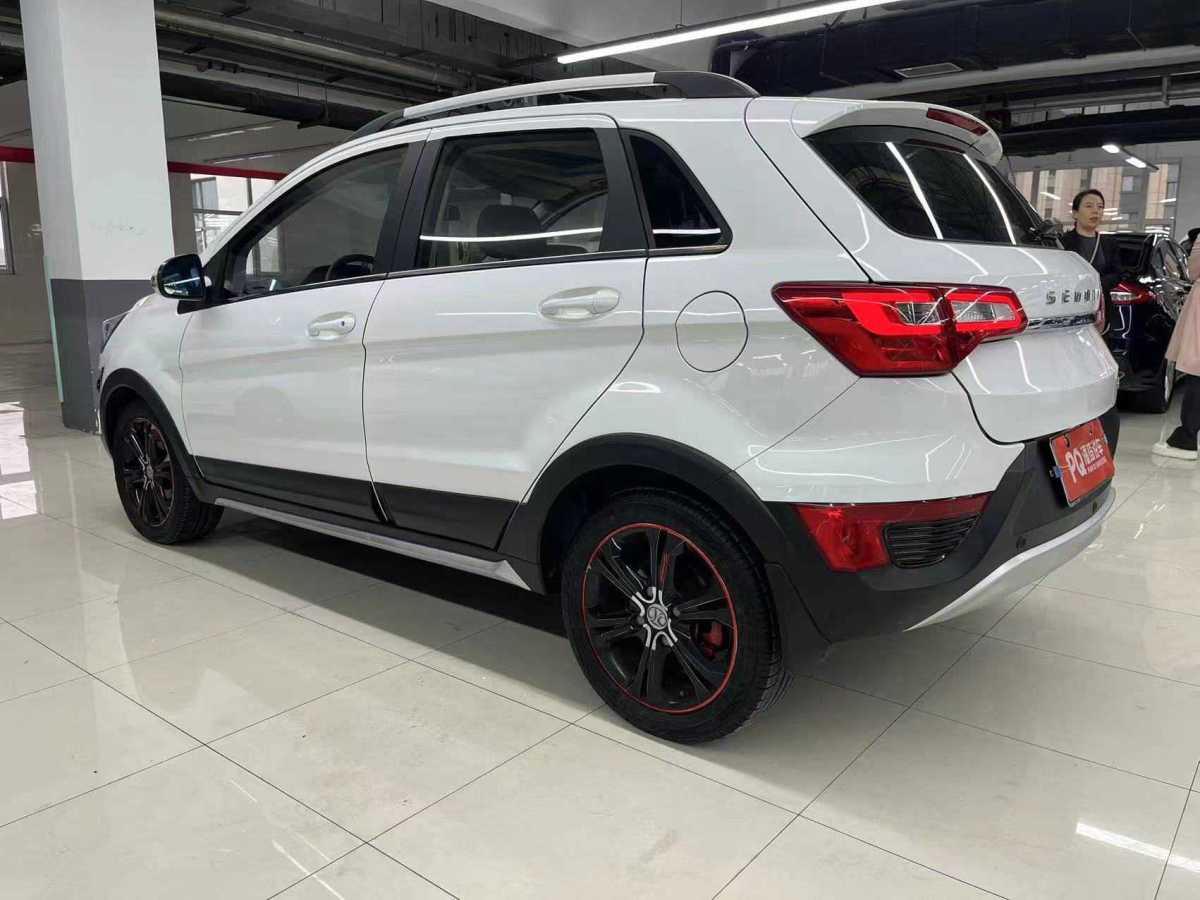 北汽紳寶 X25  2015款 1.5L 手動精英型圖片