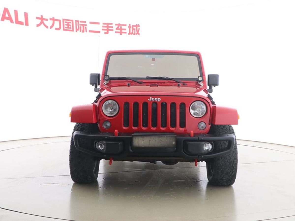 Jeep 牧馬人  2013款 3.6L Sahara 四門(mén)版圖片