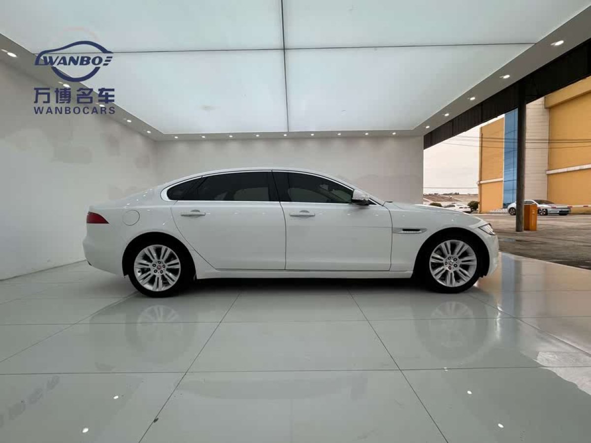 捷豹 XFL  2018款 XFL 2.0T 250PS 豪華版圖片